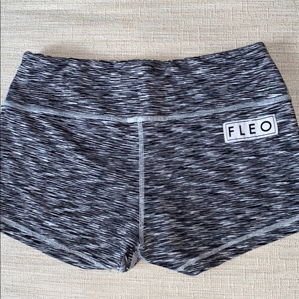 FLEO SHORTS